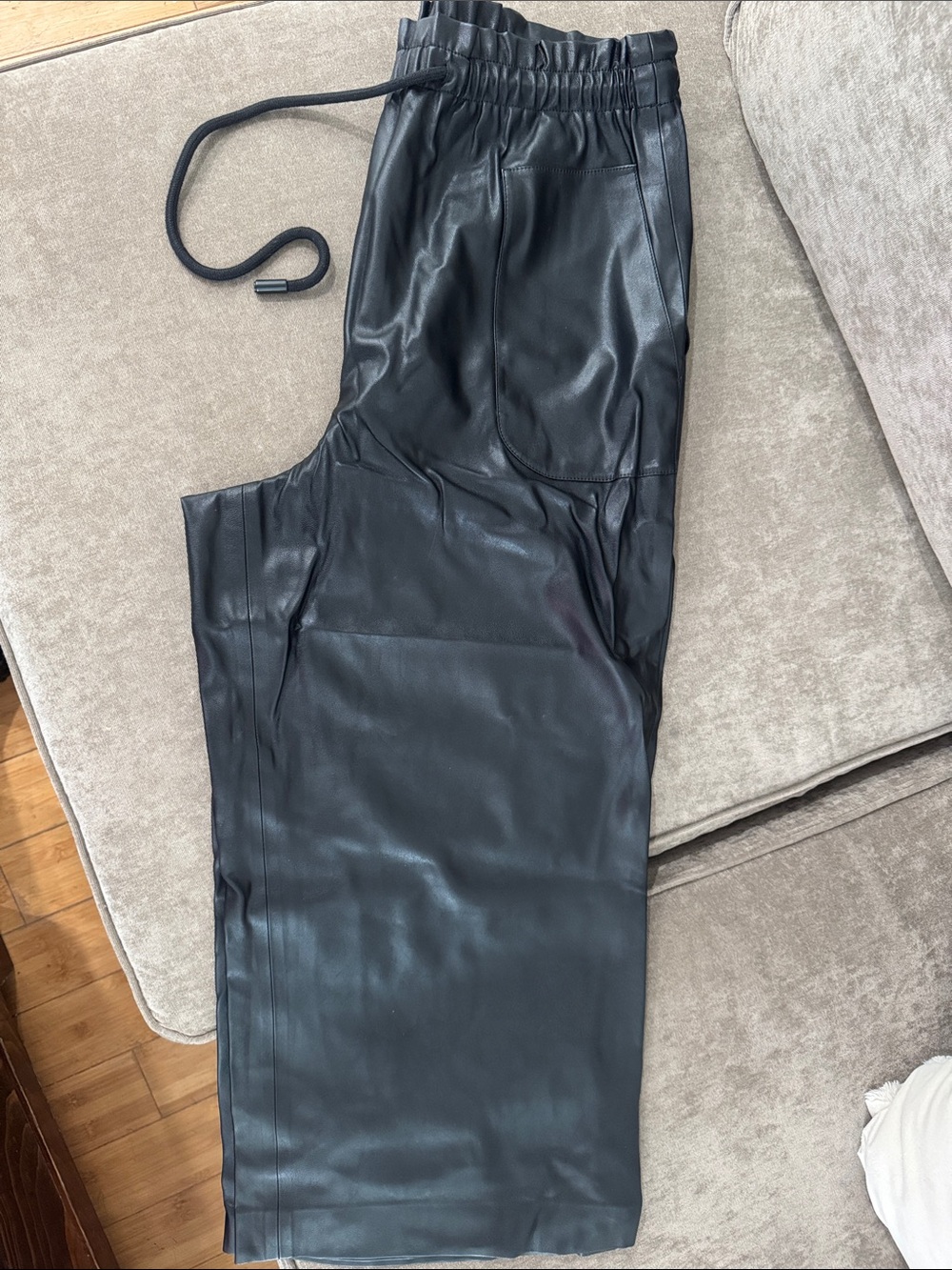 Akris Punto Black Cropped Faux Leather Drawstring Pants